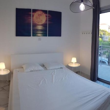 Eros Maisonette In Latchi Area Just 700 Meters Or One-Minute Drive From Polis Municipal Beach Extérieur photo